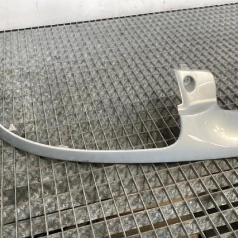 Calandre RENAULT CLIO 2 Photo n°2