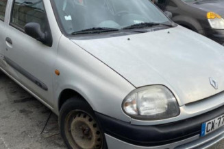Calandre RENAULT CLIO 2