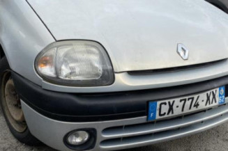 Calandre RENAULT CLIO 2