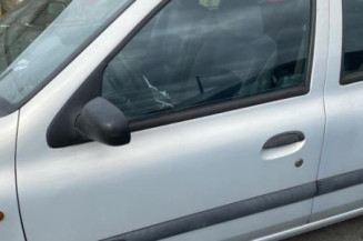 Calandre RENAULT CLIO 2