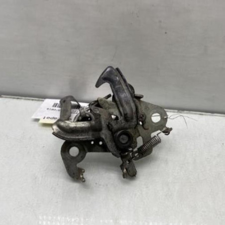 Fermeture de capot PEUGEOT 108