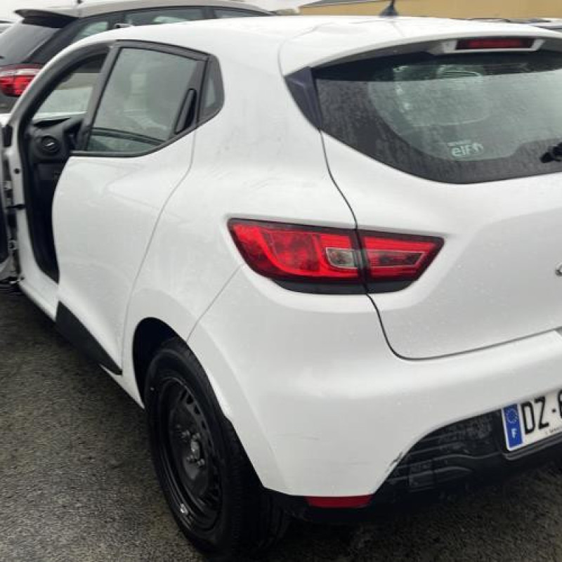 Compresseur clim RENAULT CLIO 4 Photo n°8