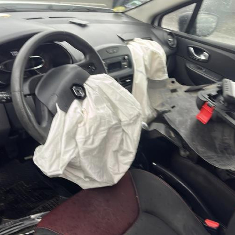 Compresseur clim RENAULT CLIO 4 Photo n°11