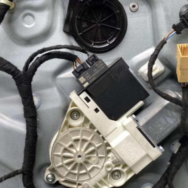 Leve vitre electrique avant gauche SEAT IBIZA 3 Photo n°2