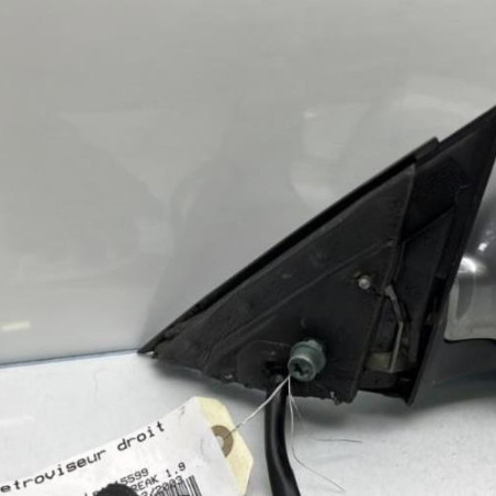 Retroviseur droit VOLKSWAGEN PASSAT 4