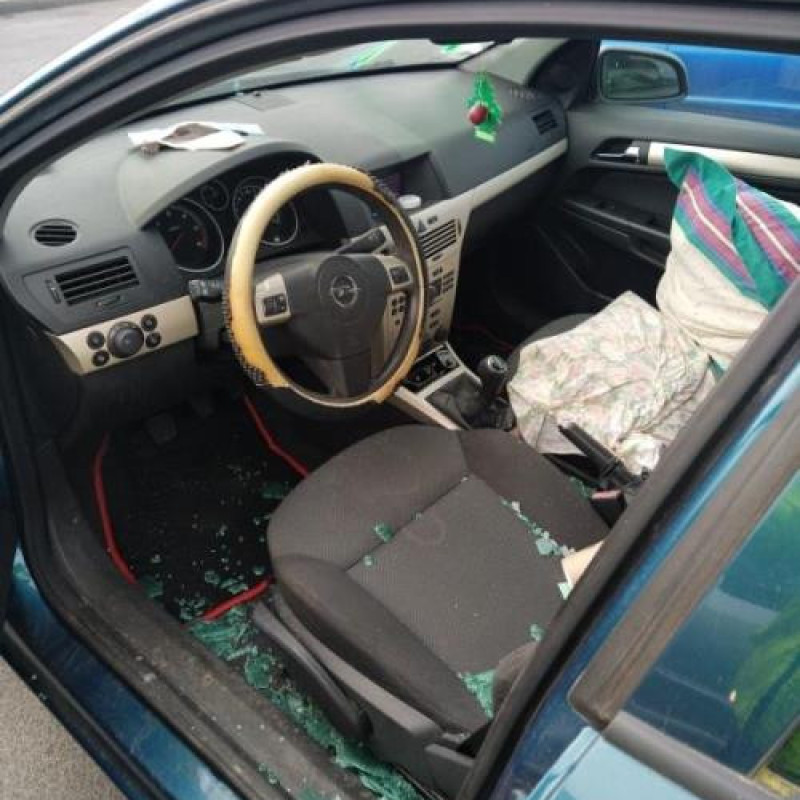 Etrier arriere droit (freinage) OPEL ASTRA H Photo n°9