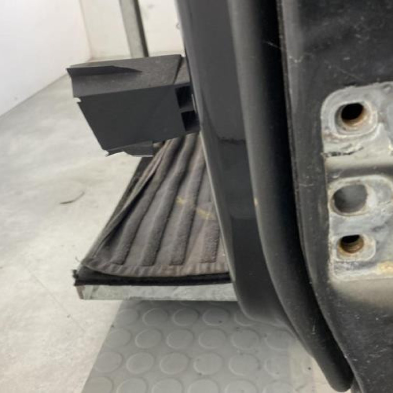 Porte avant gauche VOLKSWAGEN GOLF 5 Photo n°7