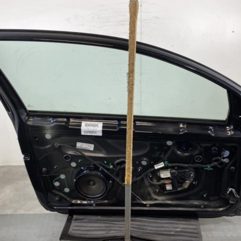 Porte avant gauche VOLKSWAGEN GOLF 5 Photo n°8