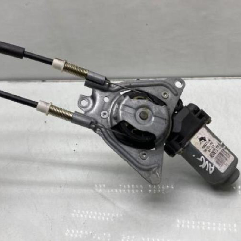 Leve vitre electrique avant gauche CITROEN SAXO Photo n°3