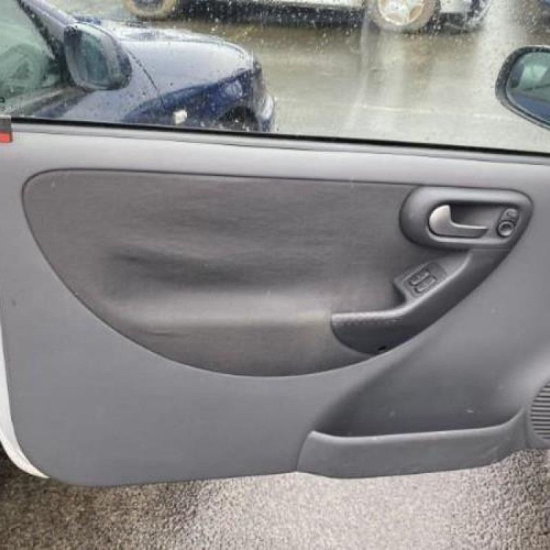 Retroviseur droit OPEL CORSA C Photo n°17