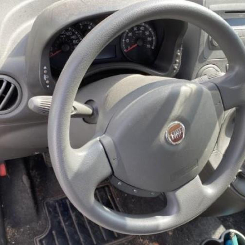 Retroviseur droit FIAT PANDA 2 Photo n°18