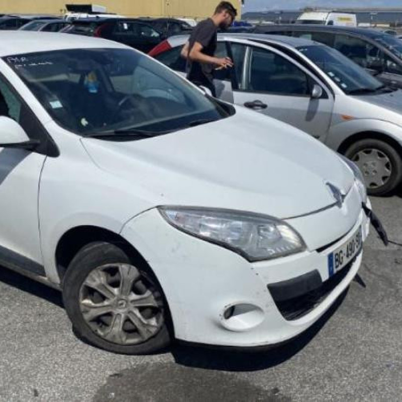 Capot RENAULT MEGANE 3 Photo n°14