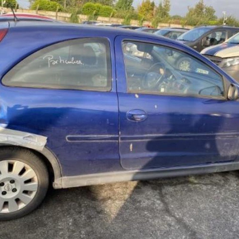 Capot OPEL CORSA C Photo n°16