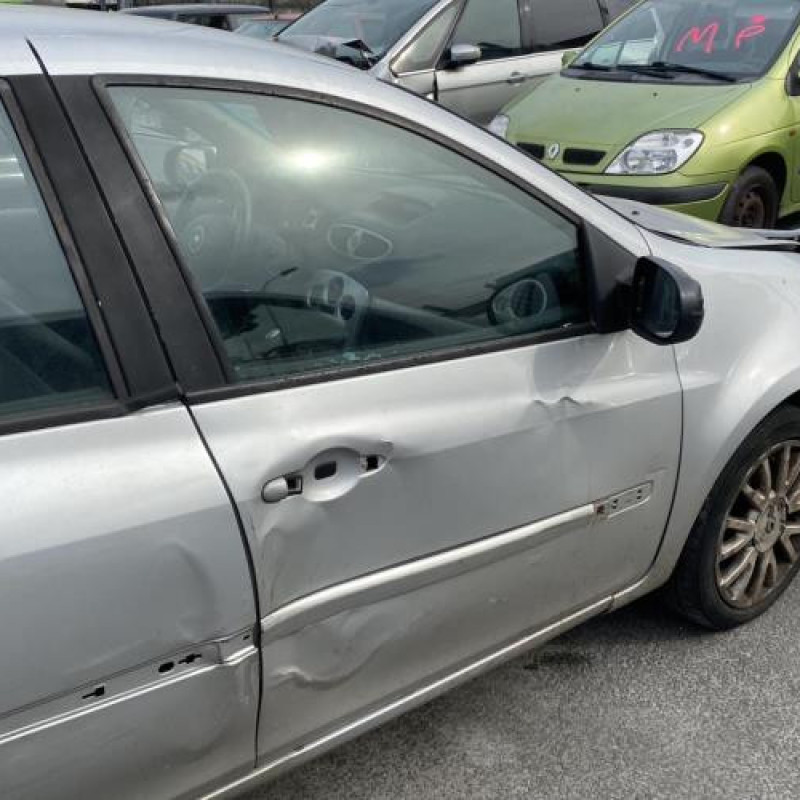 Feu arriere principal gauche (feux) RENAULT CLIO 3 Photo n°14