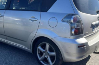 Feu arriere principal droit (feux) TOYOTA COROLLA VERSO 2