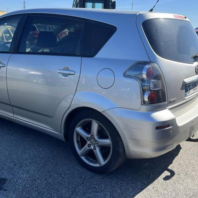 Feu arriere principal droit (feux) TOYOTA COROLLA VERSO 2 Photo n°6