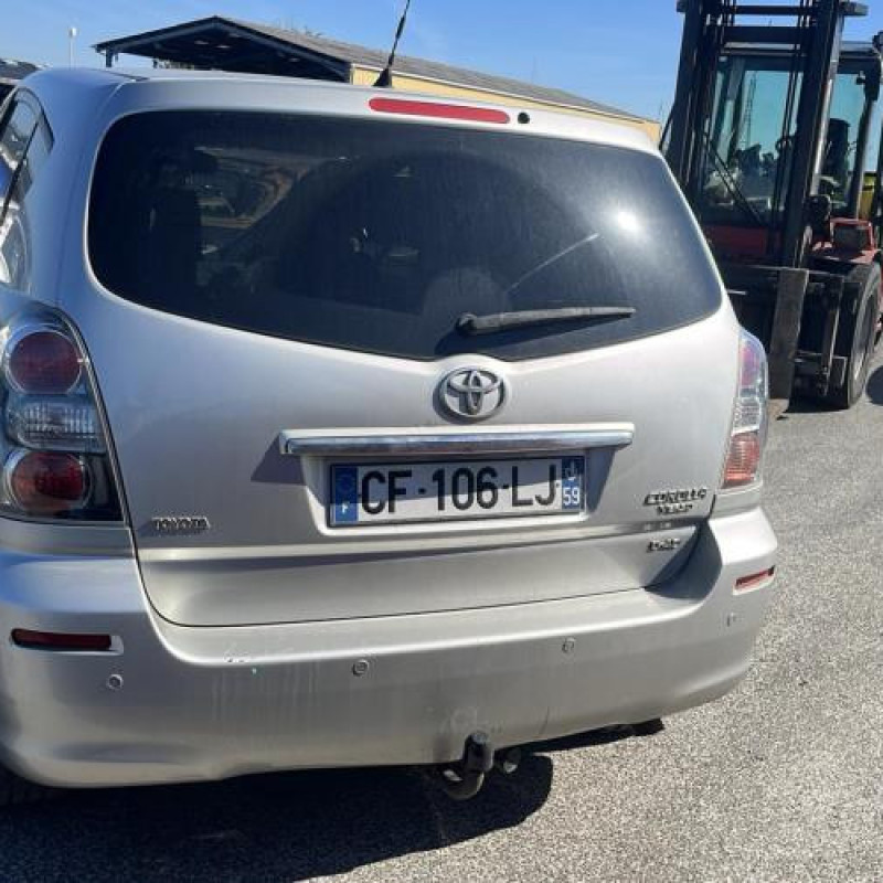 Feu arriere principal droit (feux) TOYOTA COROLLA VERSO 2 Photo n°8