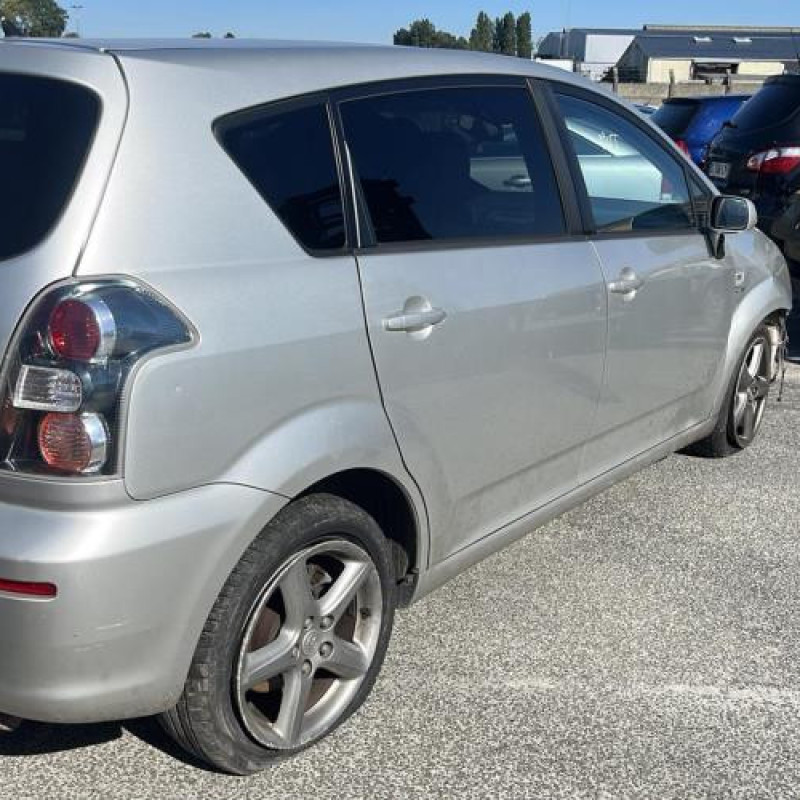 Feu arriere principal droit (feux) TOYOTA COROLLA VERSO 2 Photo n°9