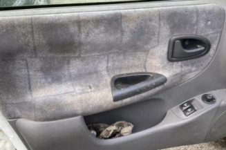 Feu arriere principal droit (feux) RENAULT MEGANE 1