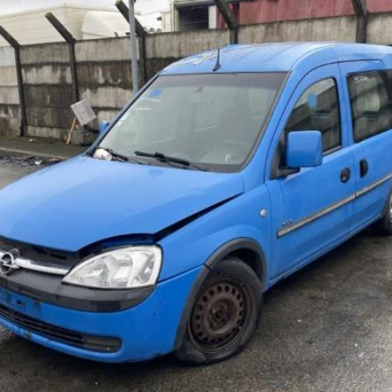 Feu arriere principal gauche (feux) OPEL COMBO C Photo n°4