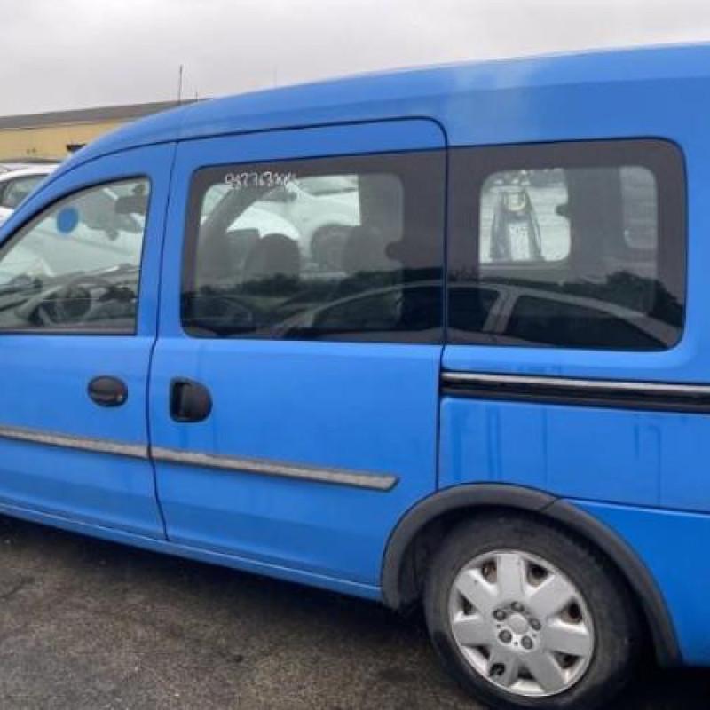 Feu arriere principal gauche (feux) OPEL COMBO C Photo n°9