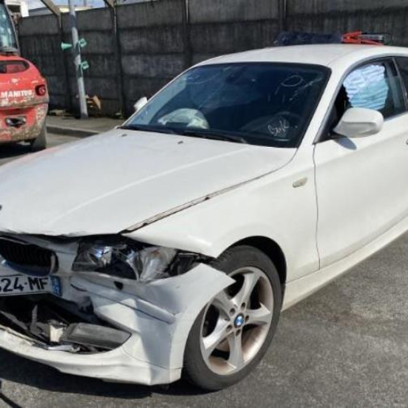 Feu arriere principal droit (feux) BMW SERIE 1 E81 Photo n°4