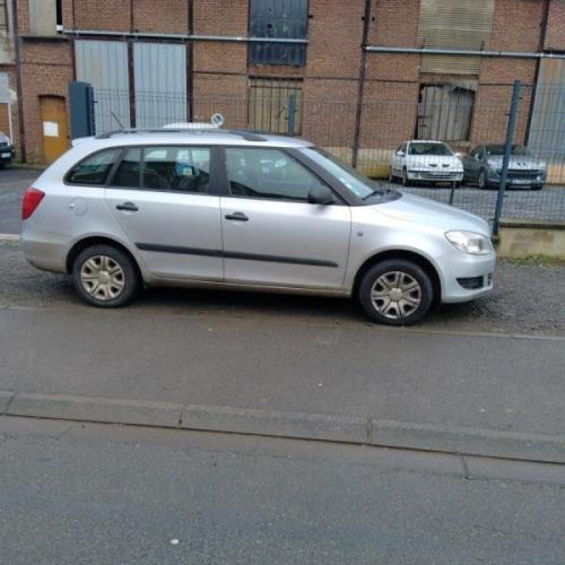 Feu arriere principal droit (feux) SKODA FABIA 2 Photo n°7