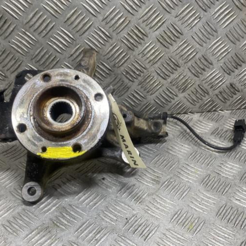 Pivot de moyeu avant droit RENAULT CAPTUR 1 Photo n°1