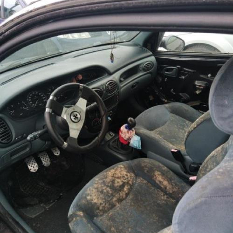 Vitre avant droit RENAULT MEGANE 1 Photo n°12