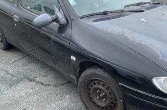 Vitre avant droit RENAULT MEGANE 1