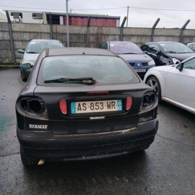 Vitre avant gauche RENAULT MEGANE 1 Photo n°11