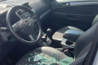 Moteur essuie glace avant OPEL ZAFIRA B