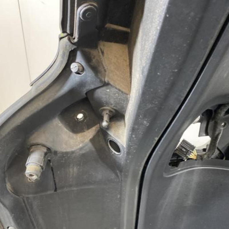 Malle/Hayon arriere CITROEN C4 PICASSO 2 Photo n°9