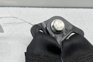 Attache ceinture arriere droit DACIA DUSTER 1