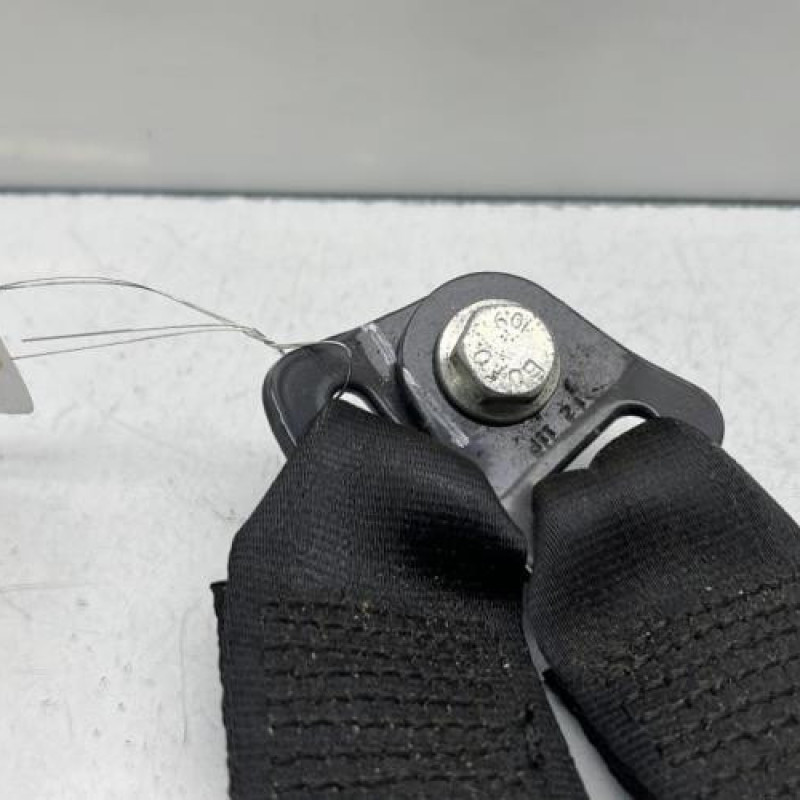 Attache ceinture arriere droit DACIA DUSTER 1 Photo n°3