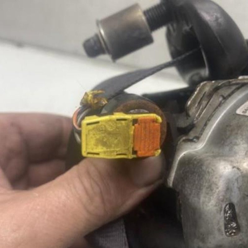 Pretensionneur de ceinture avant droit FIAT 500X Photo n°6