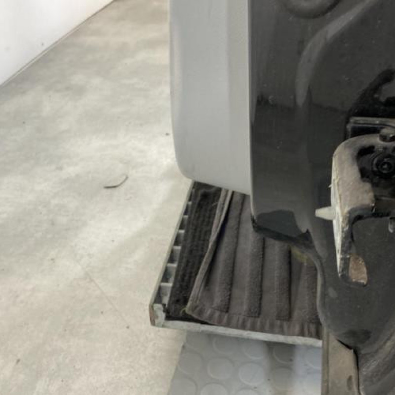 Porte arriere gauche PEUGEOT 5008 1 Photo n°6