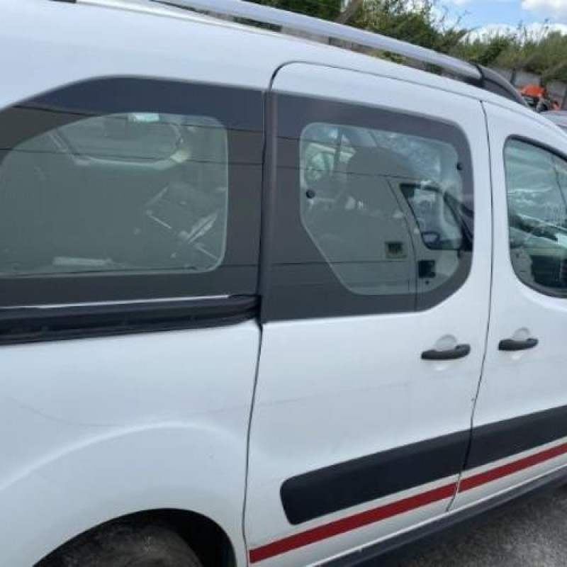 Pretensionneur de ceinture avant droit CITROEN BERLINGO 2 Photo n°10