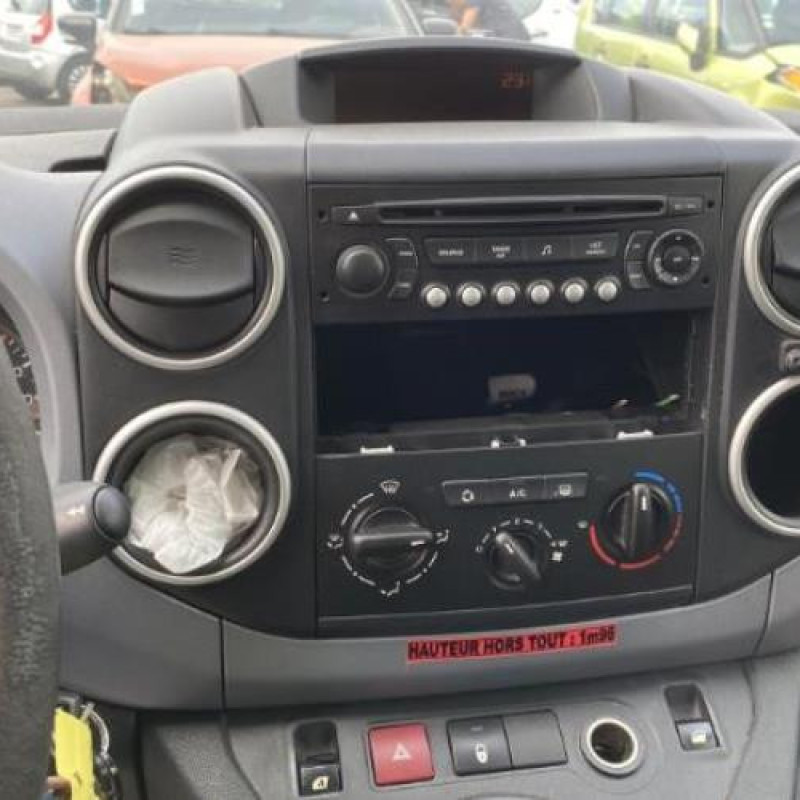 Pretensionneur de ceinture avant droit CITROEN BERLINGO 2 Photo n°18