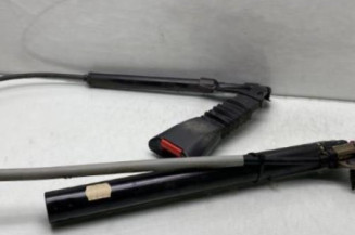 Pretensionneur de ceinture avant gauche OPEL CORSA B