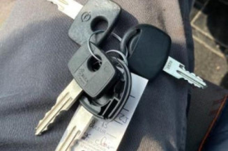 Pretensionneur de ceinture avant gauche OPEL CORSA B
