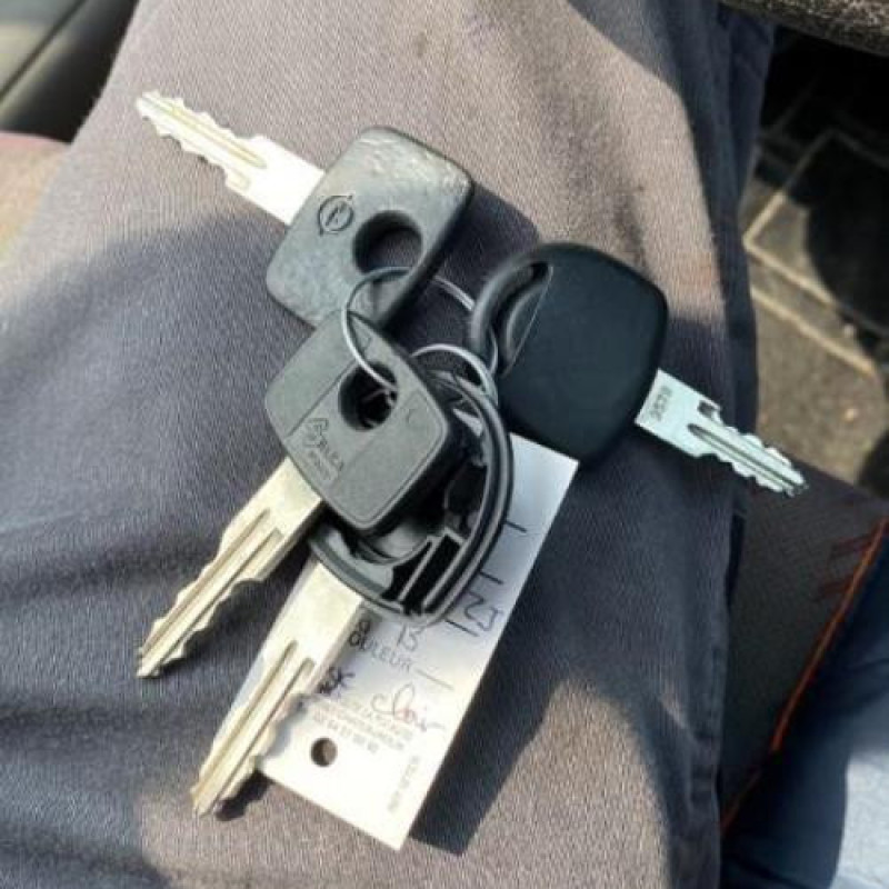 Pretensionneur de ceinture avant gauche OPEL CORSA B Photo n°12