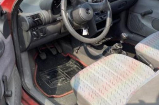 Pretensionneur de ceinture avant gauche OPEL CORSA B