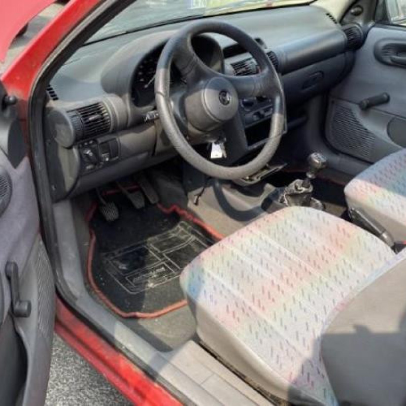 Pretensionneur de ceinture avant gauche OPEL CORSA B Photo n°15