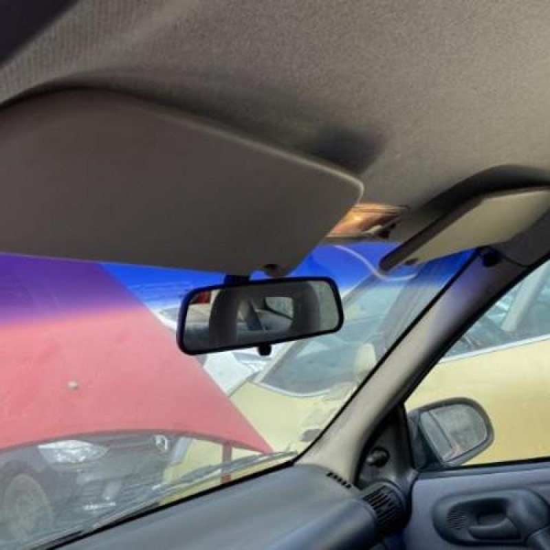 Pretensionneur de ceinture avant gauche OPEL CORSA B Photo n°17