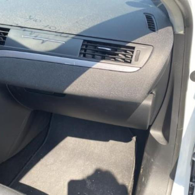 Pretensionneur de ceinture avant droit CITROEN C5 2 Photo n°17