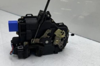 Serrure avant droit SKODA FABIA 1