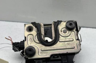 Serrure avant droit DACIA SANDERO 1