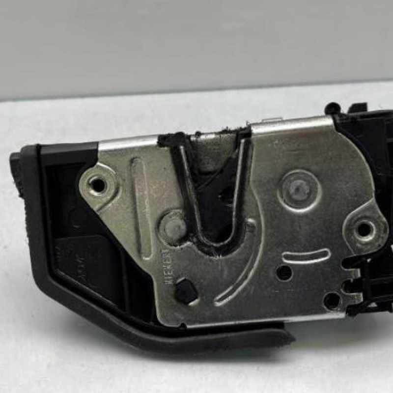 Serrure arriere gauche BMW SERIE 1 F20 Photo n°7