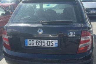 Serrure avant droit SKODA FABIA 1
